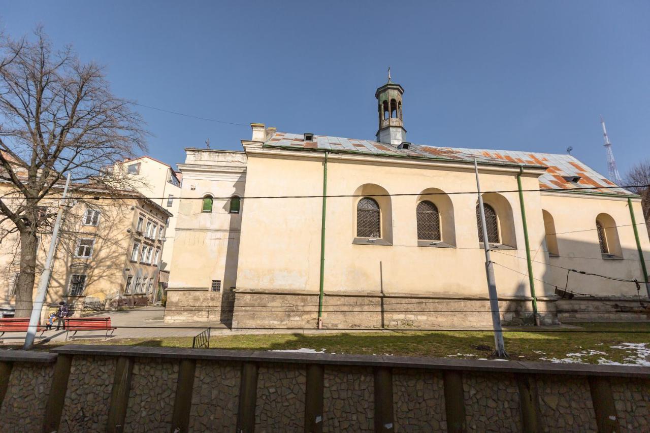 Квартира Студія Біля Оперного Театру По Вулиці Гонти 4-3А Lviv Exteriör bild